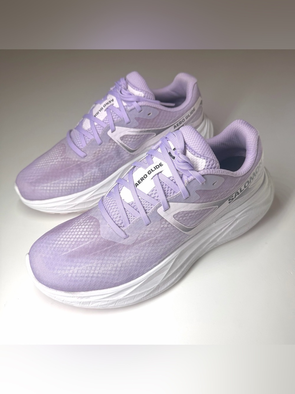 Salomon Women’s Aero Glide Athletic Running Shoes Size- 9.5